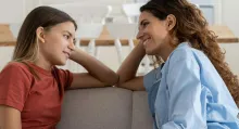 Famisana EPS da consejos para los jovenes hoy en día para que sepan métodos anticonceptivos impartidos por sus padres en casa. 