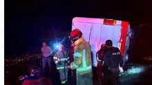 Un vehículo colisionó con un autobús de una cooperativa de transporte interprovincial.