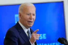 El presidente, Joe Biden, habla en una conferencia sobre investigación sobre salud de mujeres en la Casa Blanca, en la Sala Este de la Casa Blanca en Washington, el miércoles 11 de diciembre de 2024. (AP Foto/Susan Walsh).