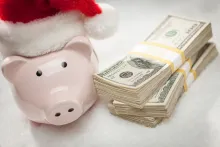 La prima de diciembre, también conocida como aguinaldo.