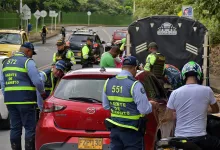El buñuelo tiene más calorías y grasas saturadas que la natilla; sin embargo, hay alternativas en sus preparaciones que pueden mejorarlos.