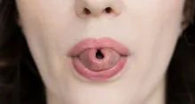 Qué significa que una persona pueda encorvar la lengua, según la psicología | Por qué hay personas que pueden hacer el trébol con la lengua