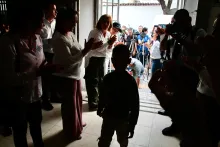 Más de 300 niños y jóvenes que llegaron a Cúcuta desde el Catatumbo estudian en el Colegio Temporal para la Paz.