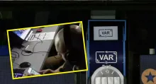 VIDEO: árbitro fue pillado apostando en la cabina del VAR y se desató escándalo en la Liga de Bulgaria.