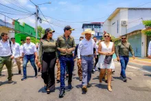 Ara sacó un gato hidráulico económico. Vale menos de 90.000 pesos y será útil para los que viajan en Semana Santa.