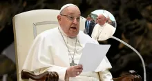 Papa Francisco murió hoy y salió video del accidente que tuvo en Cartagena: le quedó un ojo morado luego del accidente que tuvo en el país