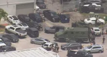El tiroteo se registró en un local comercial del condado de Miami-Dade. El tirador fue abatido.