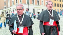 Los cardenales electores se encerrarán desde el 7 de mayo en la Capilla Sixtina. Angelo Becciu no participará.