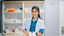 El Ministerio de Salud alista una normativa que ordenaría la apertura, traslado y cierre de droguerías en el país.