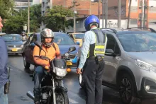 La restricción del viernes en Medellín inicia a las 5:00 a. m. y finaliza a las 8:00 p. m.