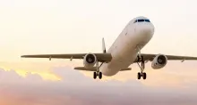 Detalles de por qué la mayoría de aviones son blancos, de acuerdo con un piloto y otros expertos. Hay poderosas razones y no tiene que ver con estética.