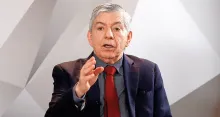 César Gaviria lanza duras críticas a Petro.