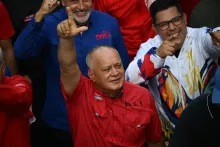 Diosdado Cabello lanza amenaza: “Si no les cae una bomba, nosotros vamos por ustedes”