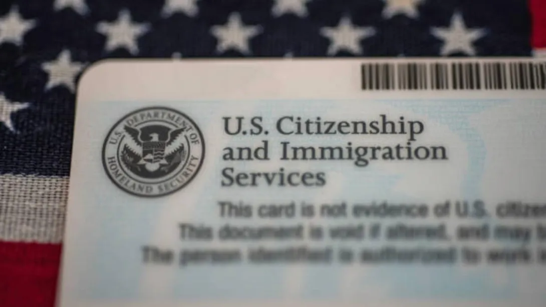 El Servicio de Ciudadanía e Inmigración de Estados Unidos recomienda evitar ciertas acciones.