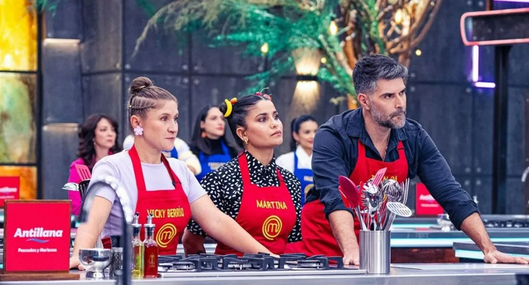 Conozca un detrás de cámaras de MasterChef Celebrity Colombia 2024 quiénes realmente lavan los platos y dejan las cocina organizadas.