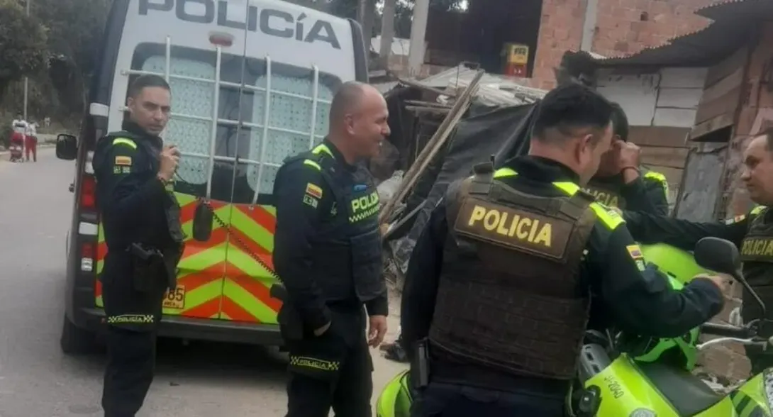 En Floridablanca, Santander, un supuesto hombre agresor de menores fue atacado por la comunidad tras tratar de acosar a una niña.