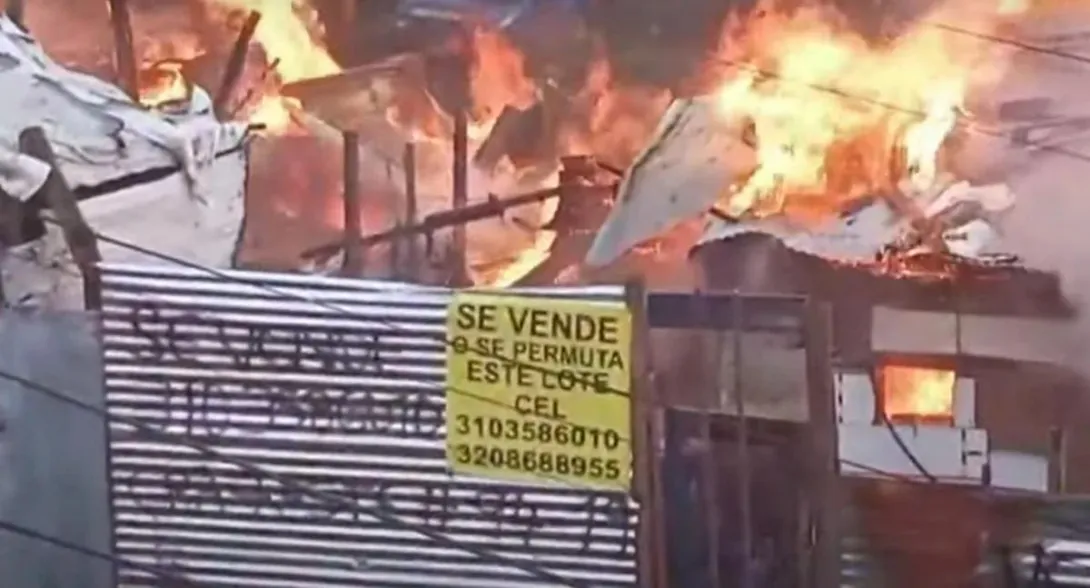 Incendio en Chapinero, en Bogotá, quemó 3 casas y mujer perdió a sus mascotas: una lamentable tragedia se presentó en la capital de Colombia