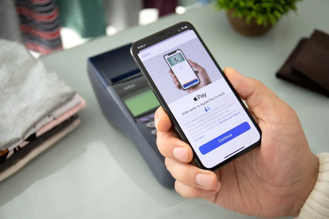 Conozca dónde está el lector NFC en el iPhone y cómo pagar por medio de este por datafono y demás pagos electrónicos.