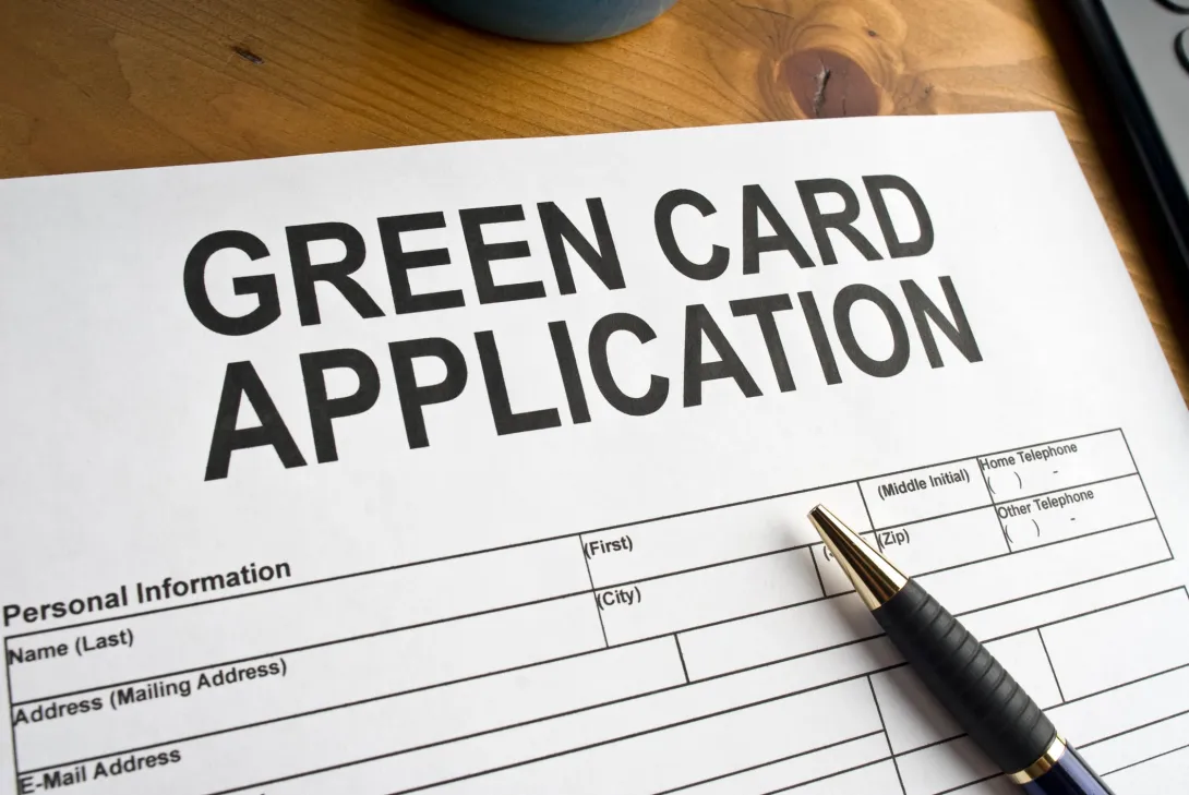 Estados Unidos actualiza procedimientos para la ‘Green Card’: conozca los nuevos formularios y requisitos