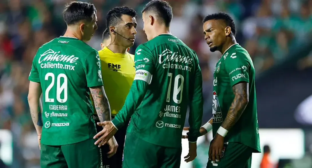 Expulsión de James Rodríguez en México, durante el partido o del Club León contra los Rayados de Monterrey | Video de su pelea con el árbitro