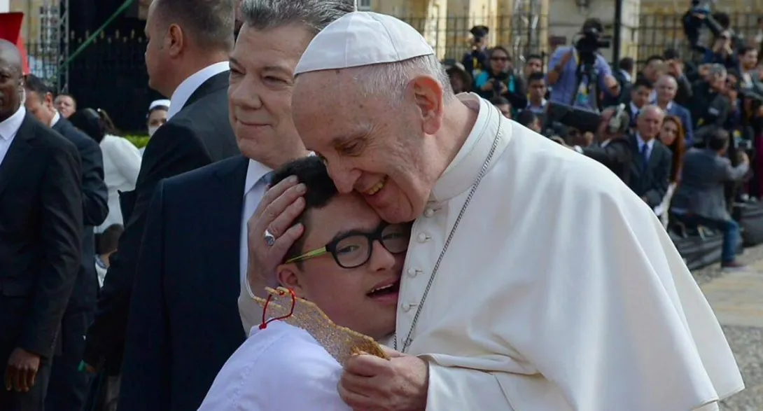 Murió el papa Francisco y se recuerdan las últimas palabras que dijo durante su visita a Colombia, cuando le dejó mensaje a Juan Manuel Santos.