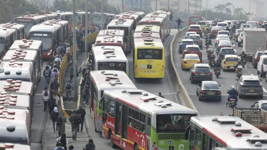 Siga el minuto a minuto y esté al tanto de cómo avanza el tránsito en la capital del país.