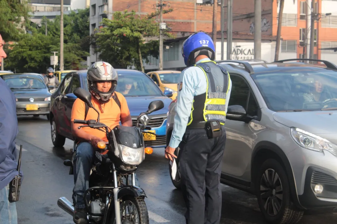 La restricción del viernes en Medellín inicia a las 5:00 a. m. y finaliza a las 8:00 p. m.