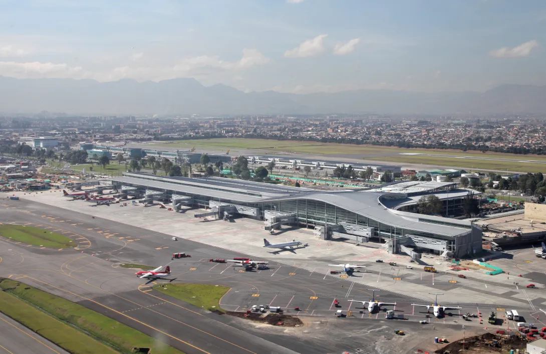 Panorámica del aeropuerto El Dorado de Bogotá.