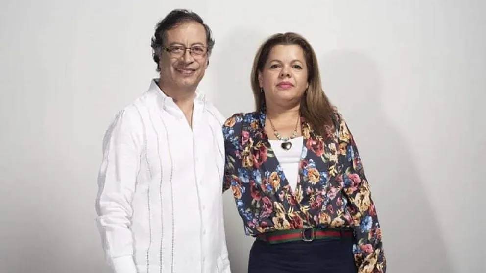 Techo cayó sobre dos personas en sala de cine de La Plata (Argentina) en medio de función de 'Destino Final: lazos de sangre'. Quedó en video.