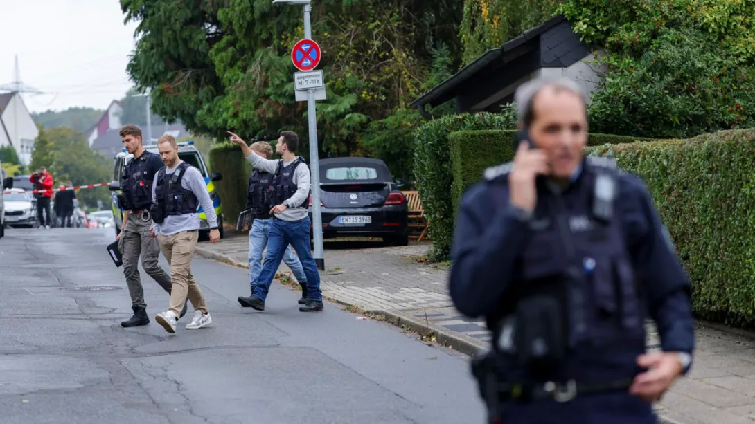 Policía de Alemania incauta cientos de armas de la II Guerra Mundial en manos de delincuentes Tres personas fueron detenidas bajo sospecha de haber infringido la ley de armamento y otra más por infracción contra la ley de estupefacientes.