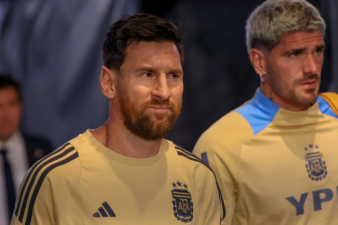 “Perder un hijo por alguien bajo los efectos del alcohol es demasiado duro”: papá de contratista del metro atropellado pide justicia Lionel Messi acepta que su fin con Argentina se avecina.